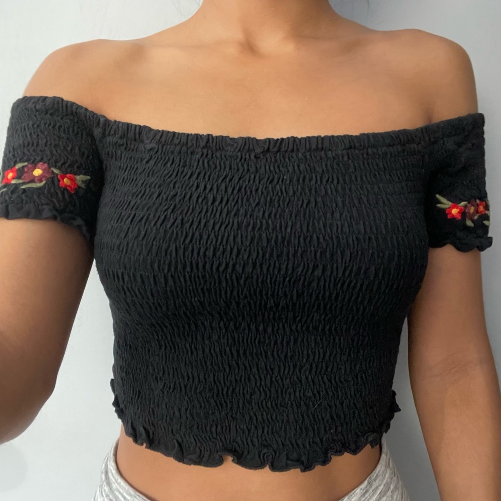 L.A. Hearts XS Off-Shoulder Crop Top
